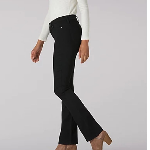 Women’s Legendary Regular Bootcut Jean In Black - Picture 6 of 6